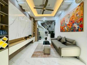 Bán gấp nhà Thịnh Liệt, Nhà đẹp vào ở ngay, 42m2, 9 tỷ